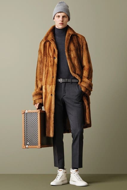 Bally_03_2000_426x639