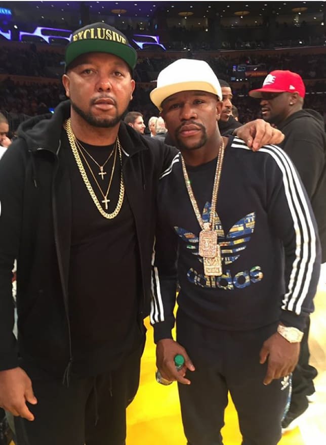 exclusive-game_floyd-mayweather_social-magazine