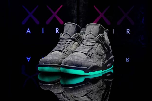 KAWS X Air Jordan 4