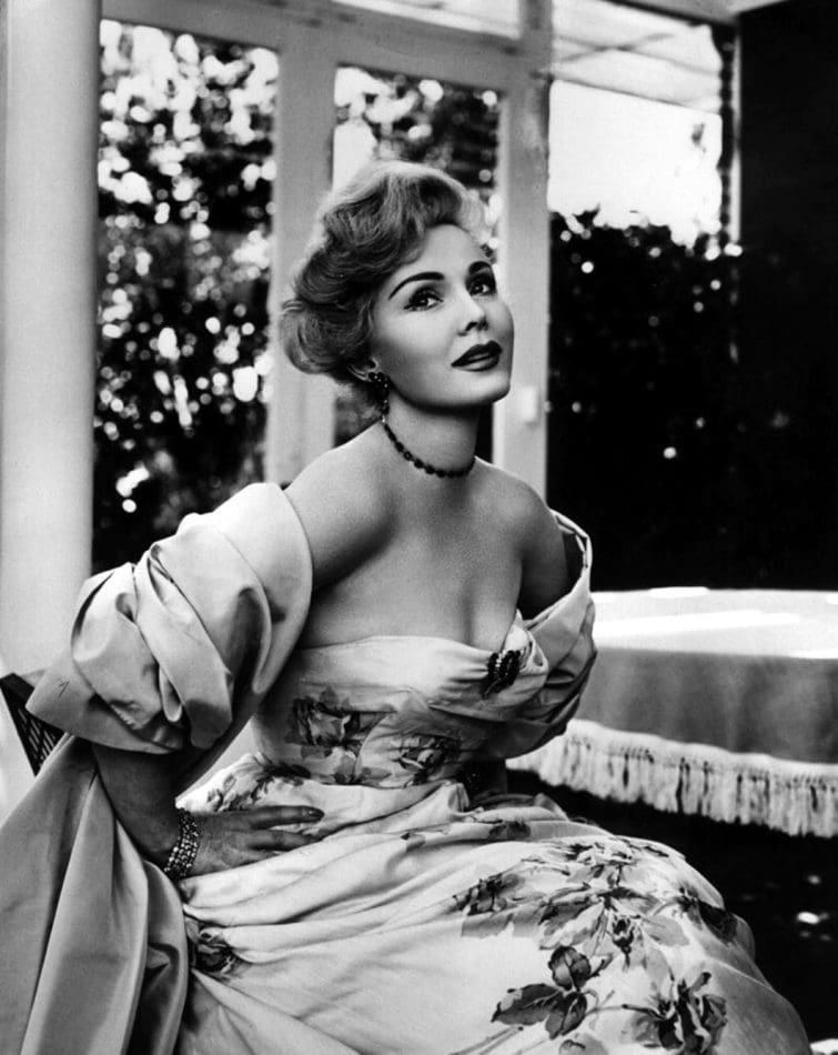 zsa-zsa-gabor-social-magazine-celebrity