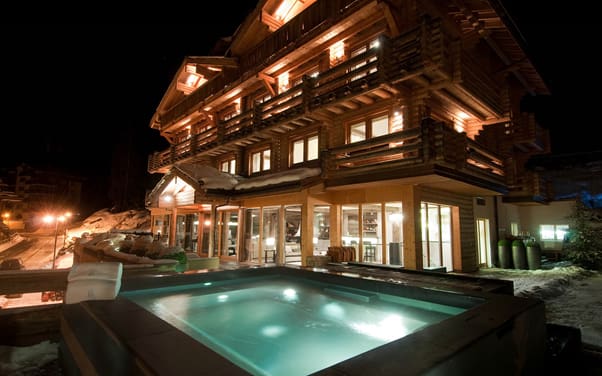 Spotlight on the Luxury Ski Resorts in Switzerland