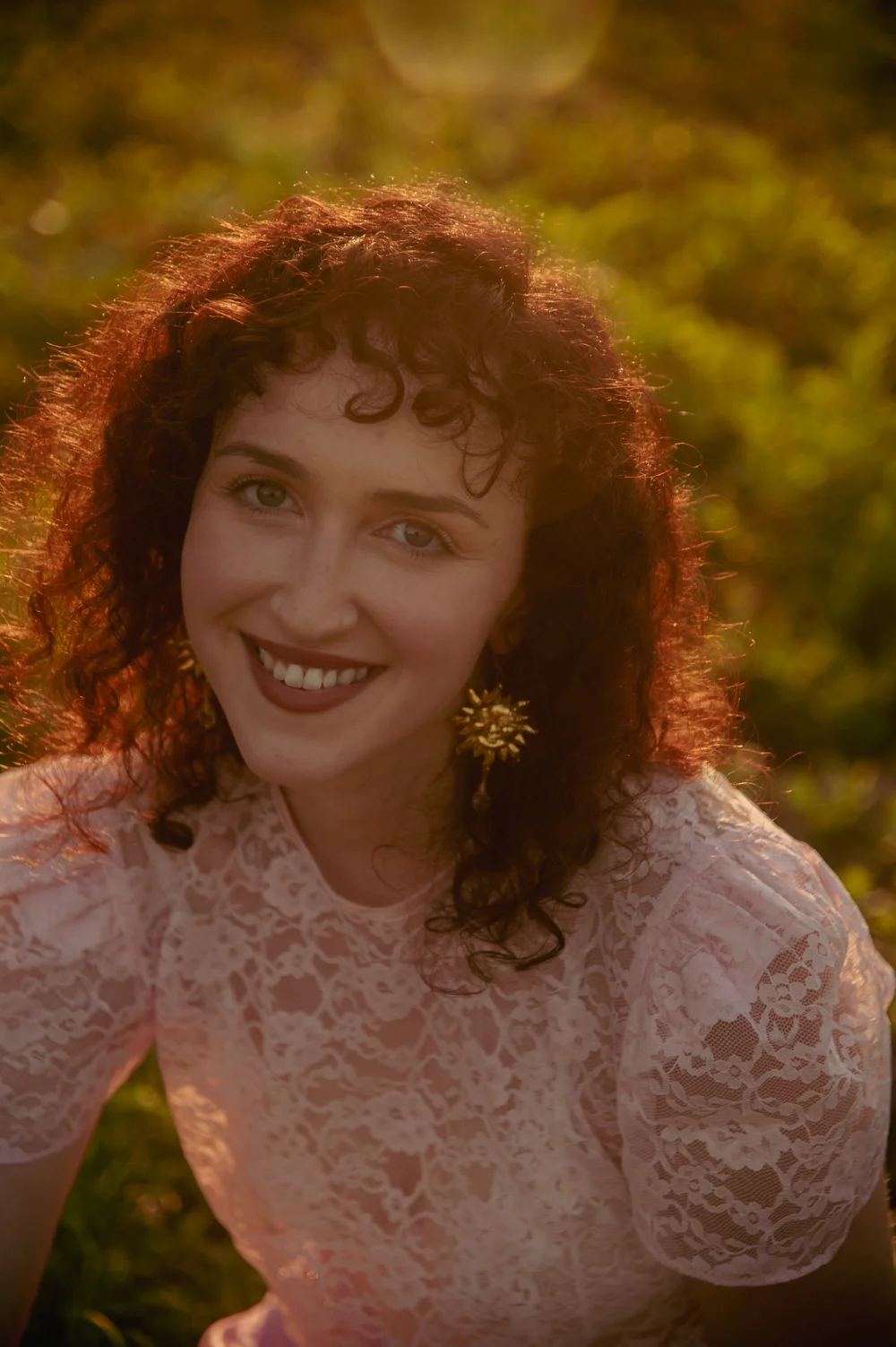 The Indie Star with a Nature-Folk Heart: Olivia Frances Opens Up