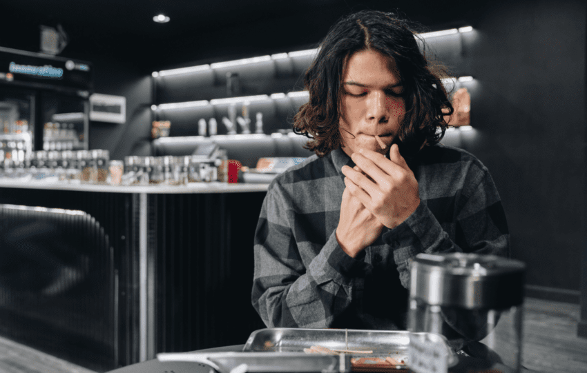 Lingering Longer Than You Think: How Long Cannabis Odor Actually Stays on Clothes and Hair